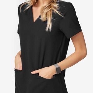FIGS Casma Three-pocket Scrub Top (BLACK)